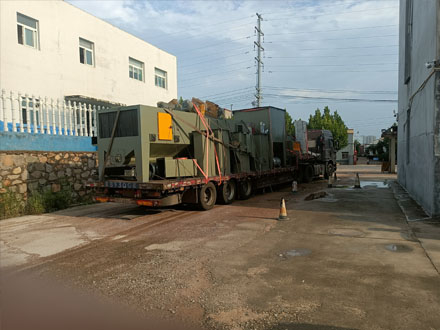 Q6915輥道通過式拋丸機發(fā)貨
